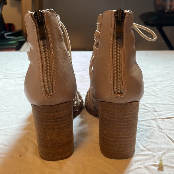 High heeled Sandals - Picture 3 of 3